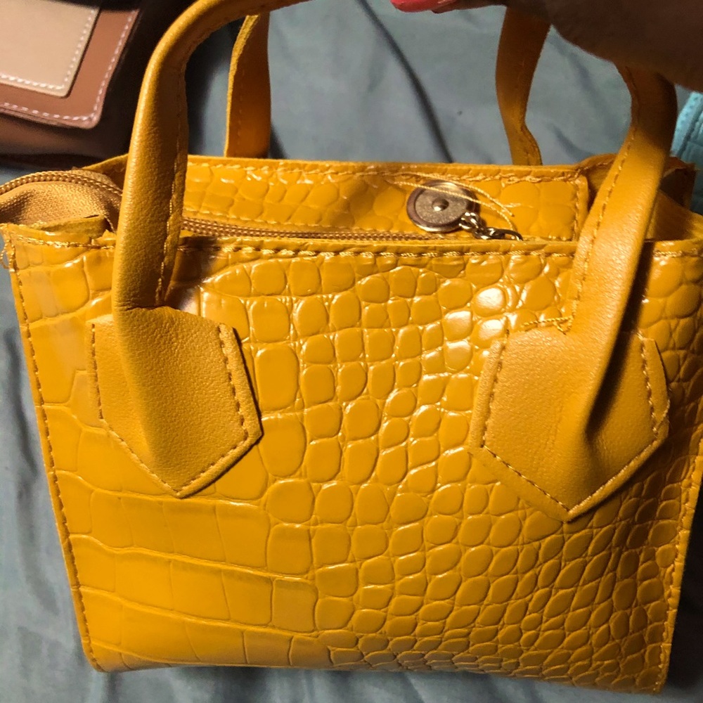 Women’s causal mini bag